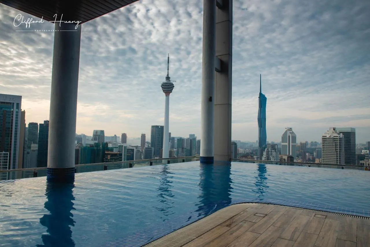 The Colony By Infinitum Best Pool View Klcc Trx Merdeka 118 Kl Tower 吉隆坡 公寓