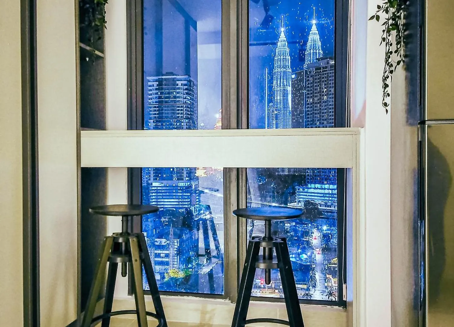 The Colony By Infinitum Best Pool View Klcc Trx Merdeka 118 Kl Tower 吉隆坡 公寓