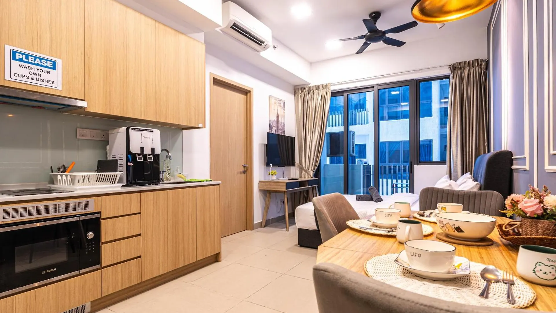 The Colony By Infinitum Best Pool View Klcc Trx Merdeka 118 Kl Tower 吉隆坡 公寓