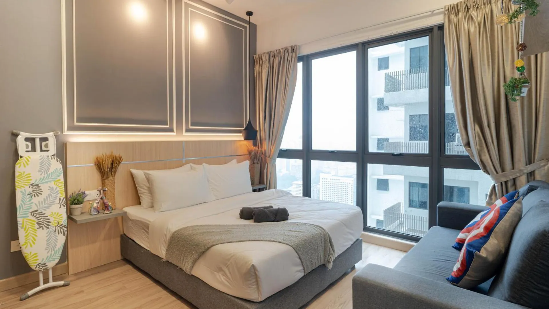 The Colony By Infinitum Best Pool View Klcc Trx Merdeka 118 Kl Tower 吉隆坡
