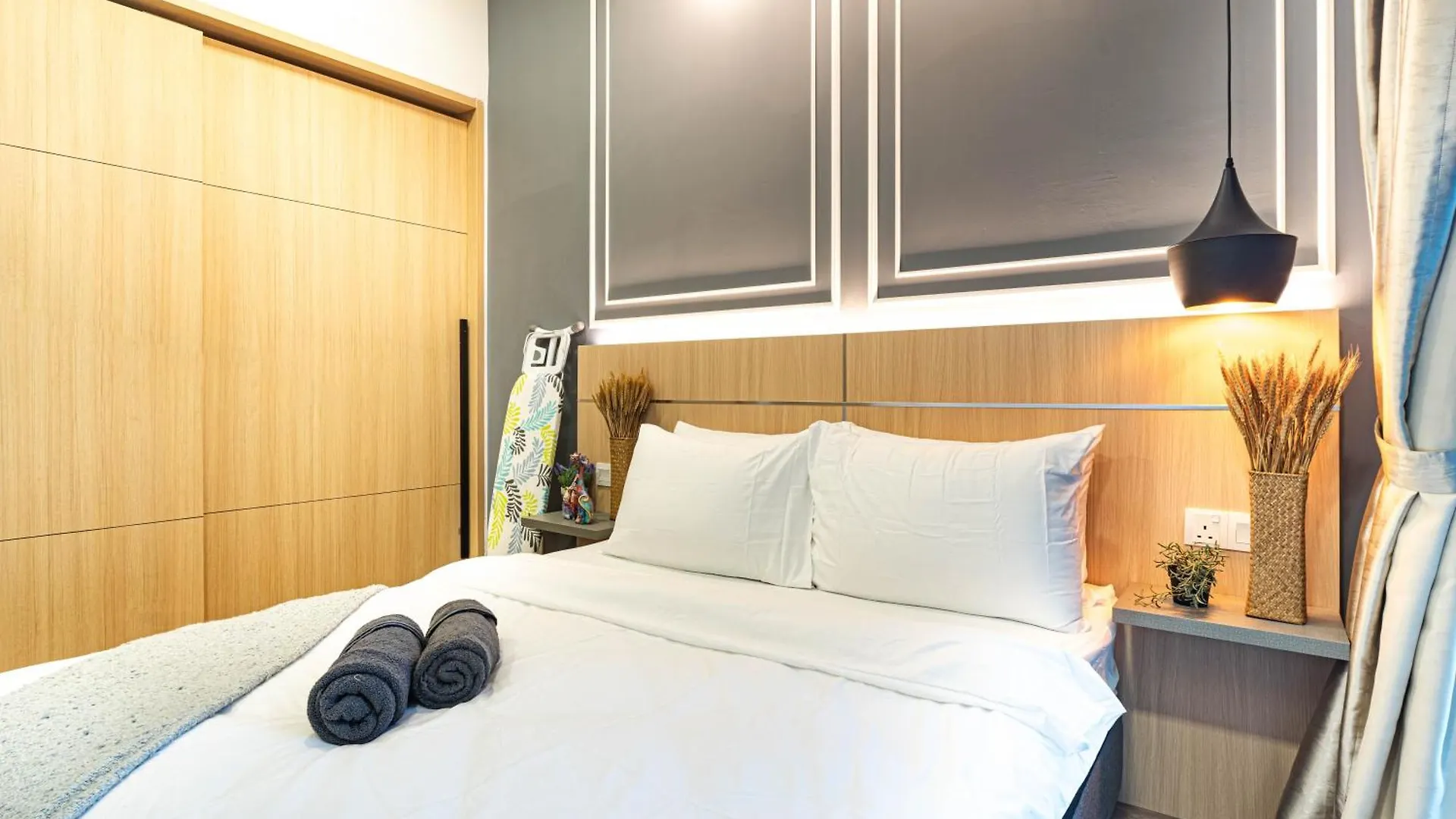 The Colony By Infinitum Best Pool View Klcc Trx Merdeka 118 Kl Tower 吉隆坡 0*,  马来西亚